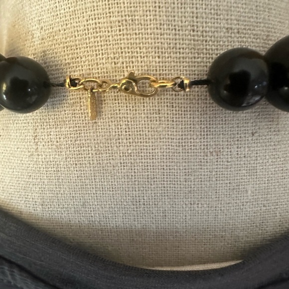 Monet Necklace Black And Gold Tone Beads Choker 17”Clasp Closing LBD Accessory - Picture 3 of 6